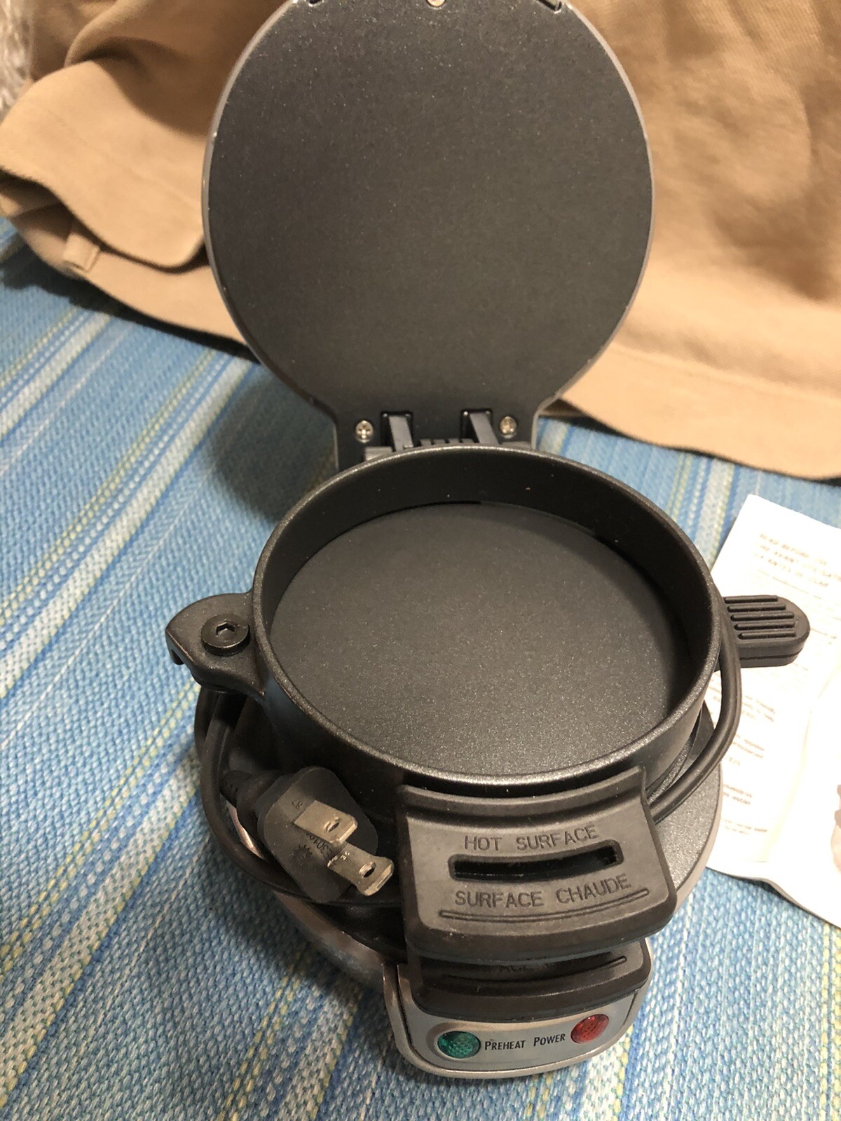 Hamilton Beach Breakfast Sandwich Maker ST29 Grill Non Stick Countertop