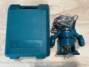 Makita Router 3608B Model MPN 115V Corded Electric Blue 23000RPM with Case