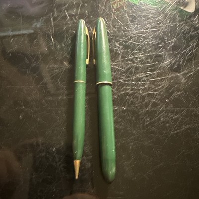 Vintage Sheaffer Wire band Green Striped Celluloid Fountain Pen, w/ 14k gold nib