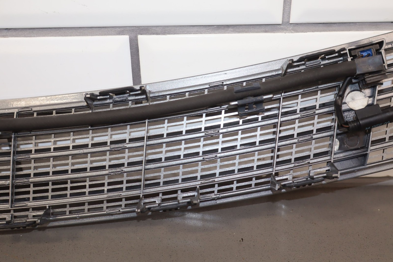 Maybach 57 2007 Cowl panel