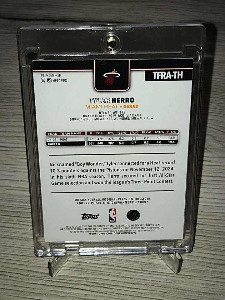 NBA Topps Flagship 2025 Tyler Herro Miami Heat On Card Auto /50 - Bild 2 von 2