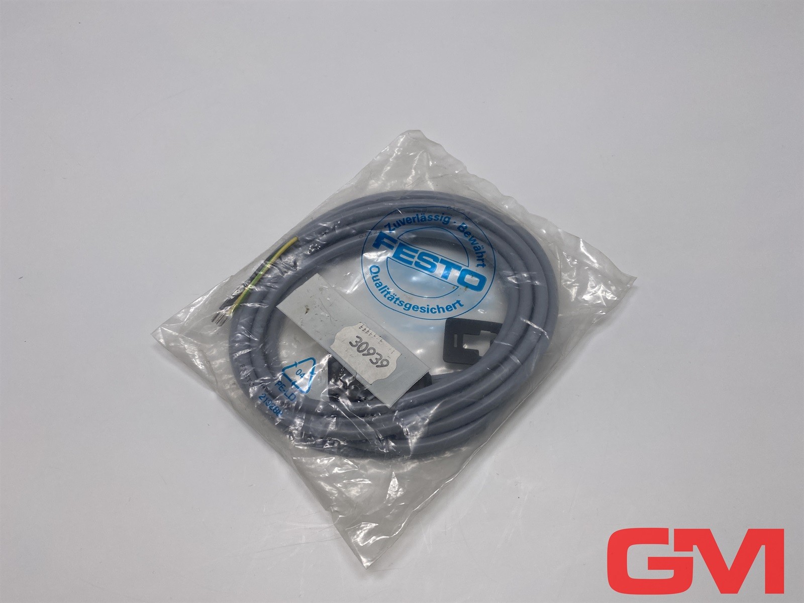 Festo Plug Socket With Cable KMV-1-24DC-2.5-LED 30939