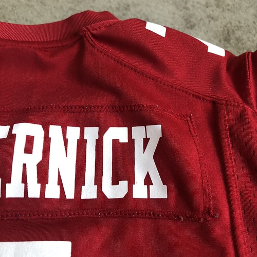 NIKE NFL SAN FRANCISCO 49ERS LEGEND ACTIVIST COLIN KAEPERNICK KIDS MED 10/12 B-i - Picture 10 of 12