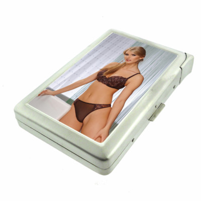 Polish Pin Up Girls D3 100's Size Cigarette Case with Built in Lighter Wallet