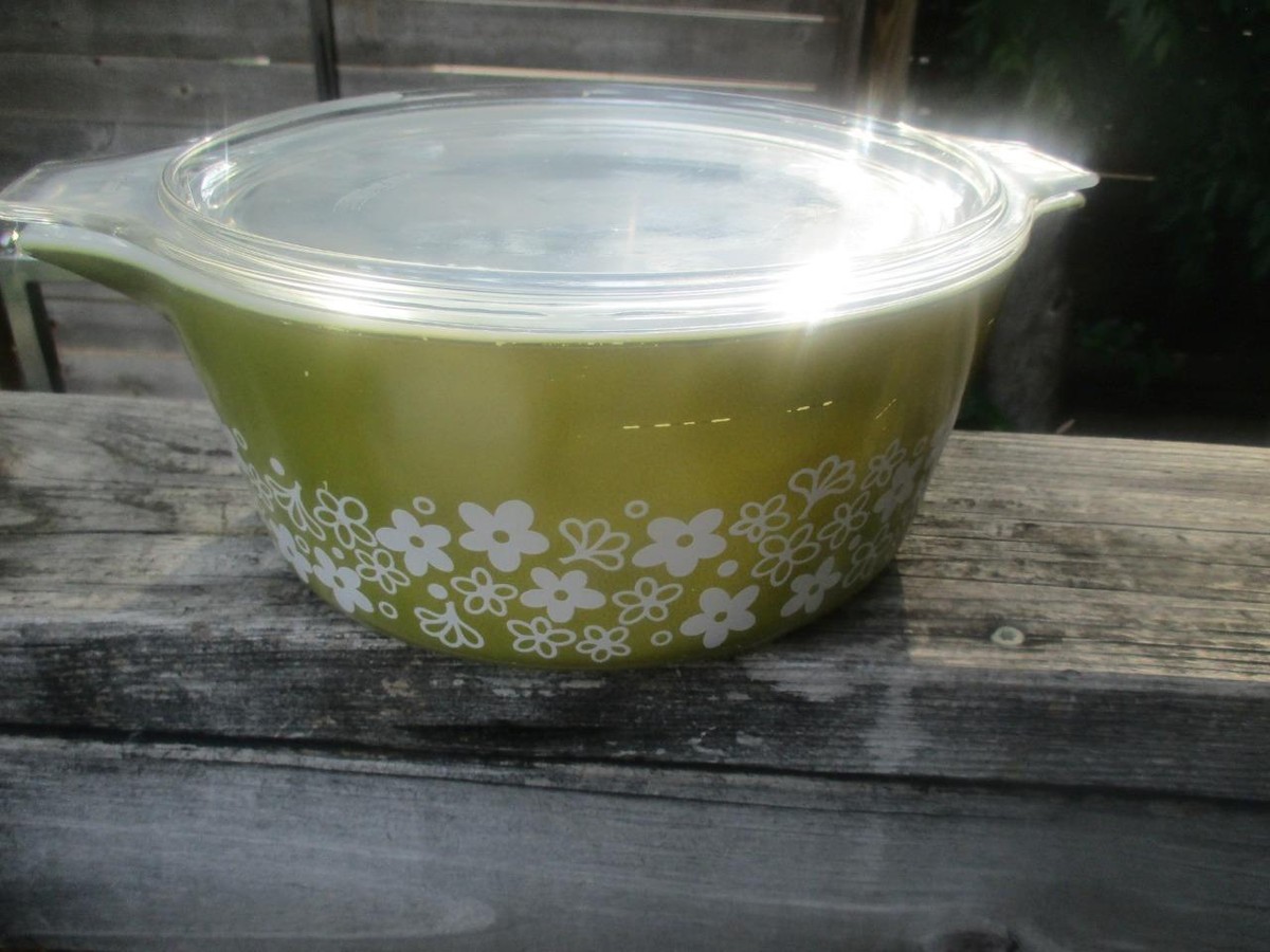Pyrex 475-B 2-1/2 Qt Green Crazy Daisy Spring Blossom ​Casserole