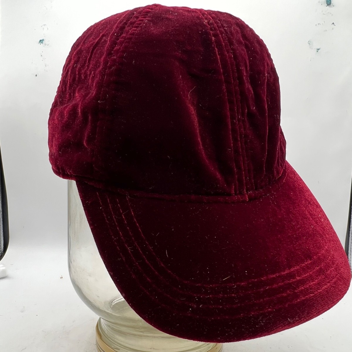 Hat GAP Velvet Baseball cap. Sz SM. Burgundy. polyester