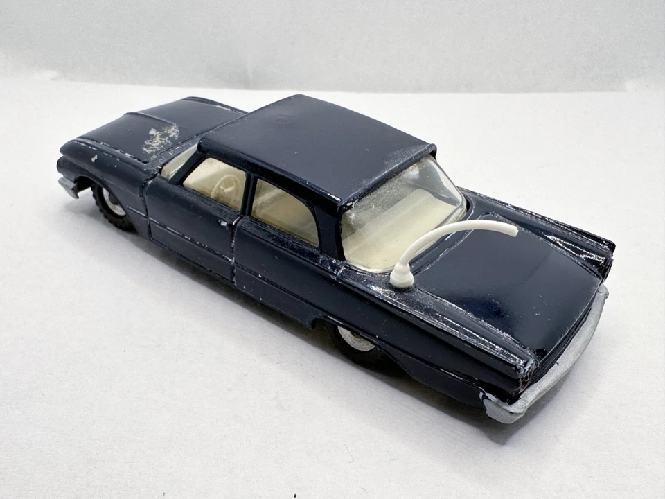 VINTAGE DINKY TOYS # 264 FORD FAIRLANE RCMP POLICE PATROL CAR CUSTOMISED REPAINT - Image 2 of 4