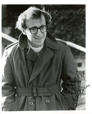 FILMMAKER Woody Allen autograph, signed photo