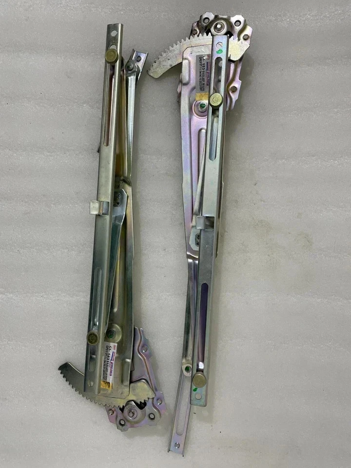 PAR DE MANIVELA REGULADOR VENTANA SUZUKI SJ413 SJ410 IZQUIERDA Y DERECHA SAMURAI JIMNY SIERRA Foto 3 de 4