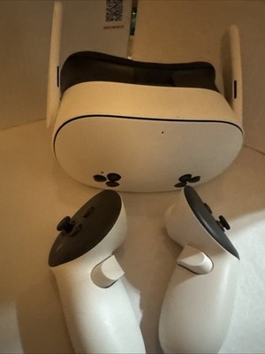 Meta Quest 3S 128GB VR Headset - White
