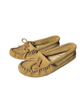 Minnetonka Kilty Moccasins Women's, Suede, Soft sole/Indoor use, Taupe, Size 6.