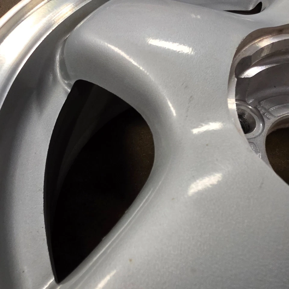 RUEDA USADA CHEVROLET LUMINA MONTE CARLO 16" 5110 #3 Foto 4 de 4