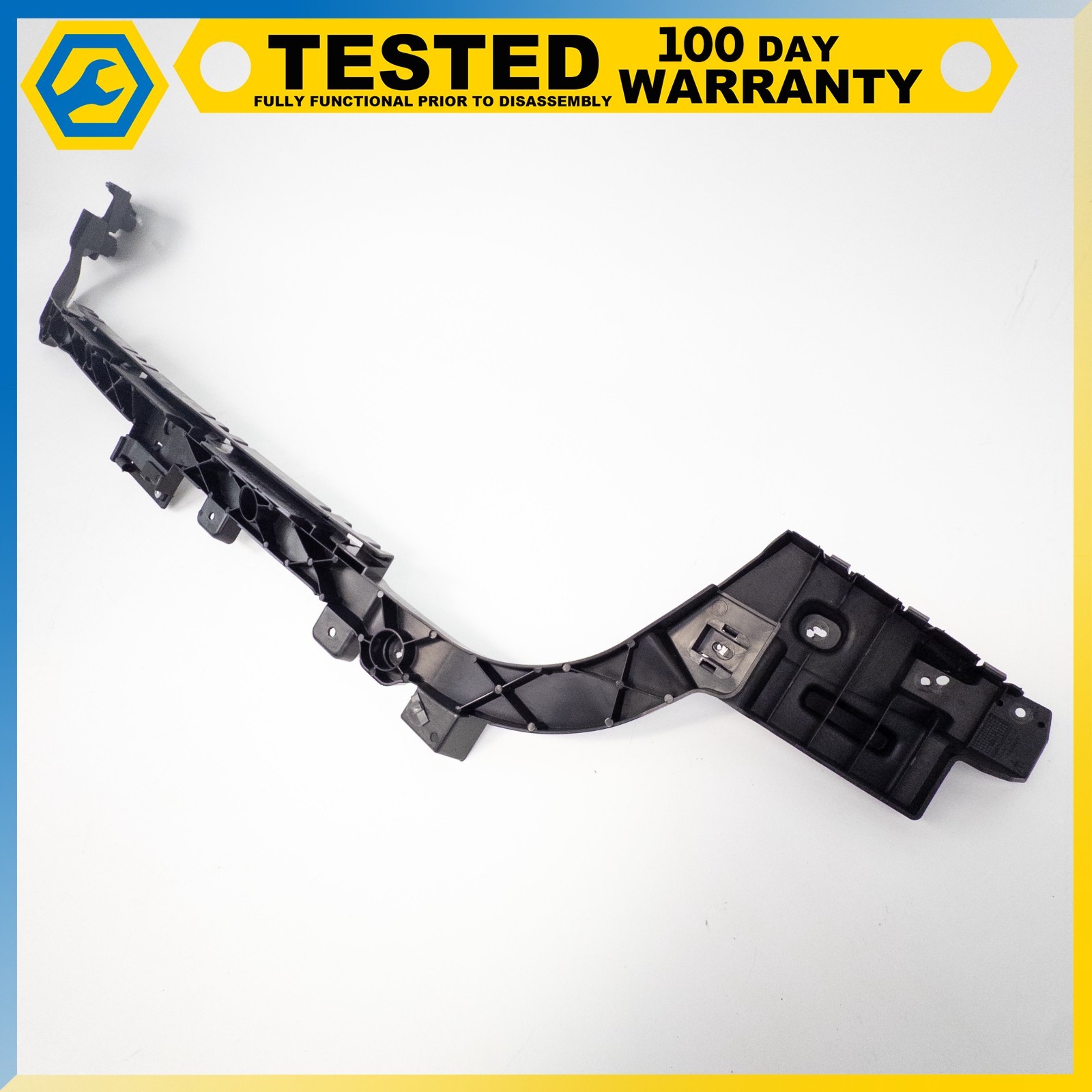 14-19 MASERATI QUATTROPORTE REAR BUMPER CENTER MOUNTING BRACKET OEM
