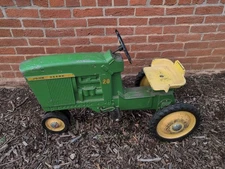 Ertl John Deere 20 Pedal tractor D65 Original #8