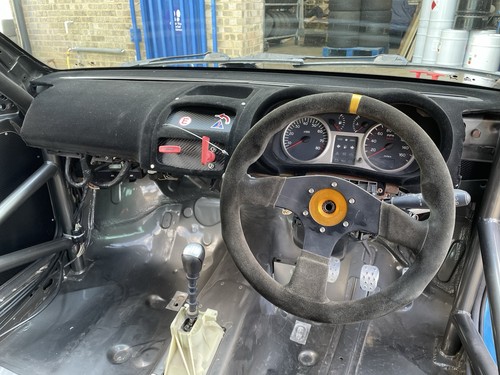 Renault Clio 172 Race Car - Picture 12 of 19