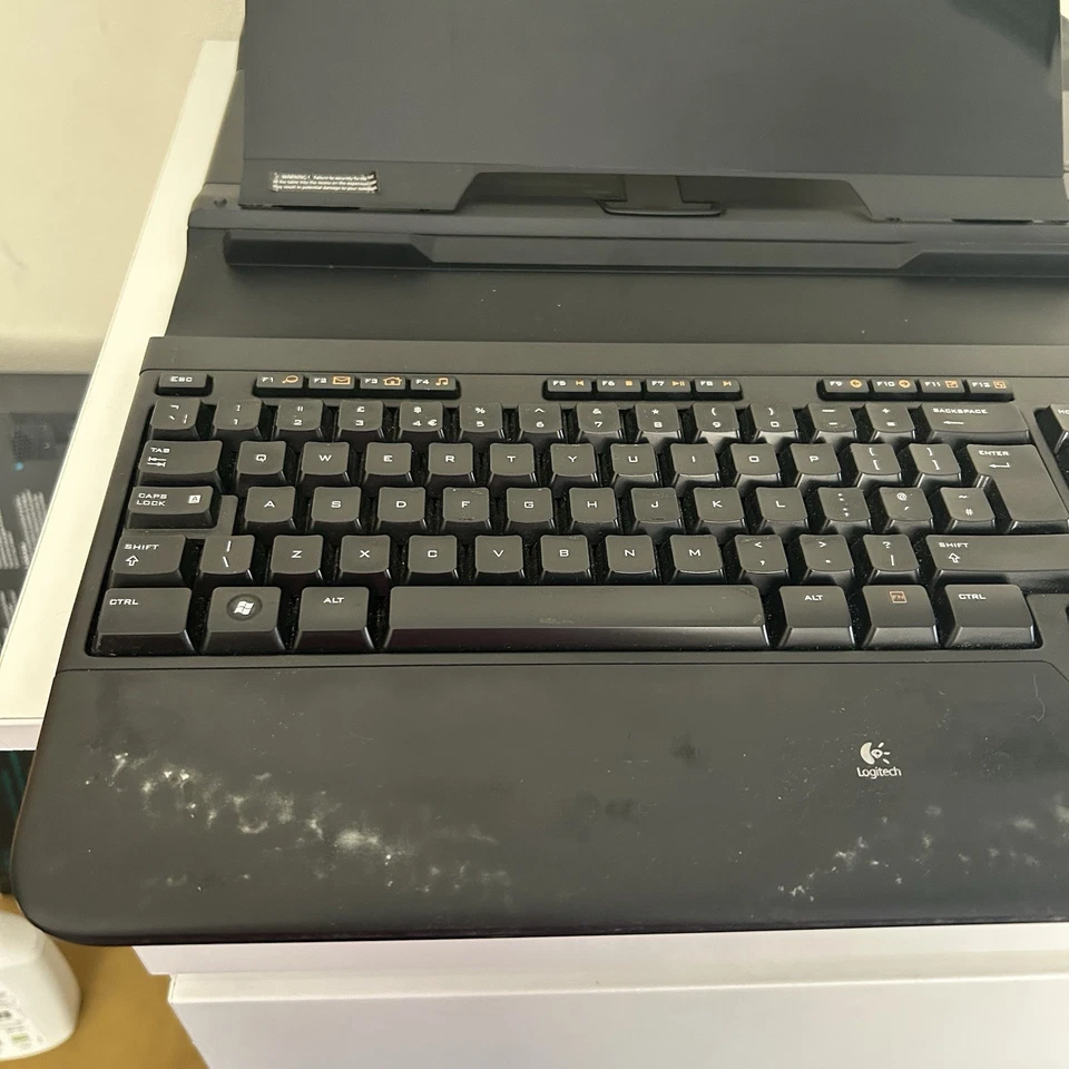 Logitech Alto Portable Notebook Stand With Intergrated Keyboard - Image 3 of 4