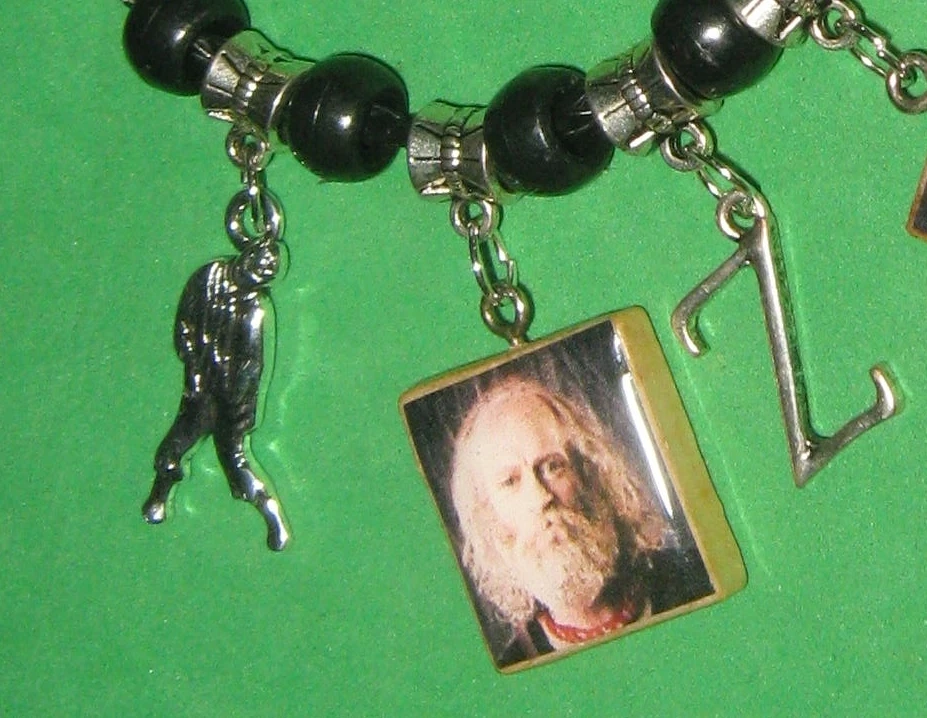 "Z NATION" - PULSERA CON DIJE DESLIZANTE CON CUENTAS TEMPORADA 1 - ZOMBIES Foto 2 de 4