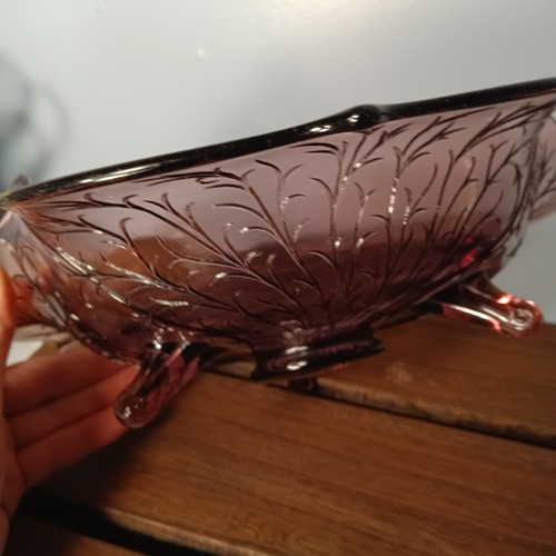 Vintage Amethyst 3 Toed Candy Dish, Wisteria Vine Pattern - Picture 2 of 7