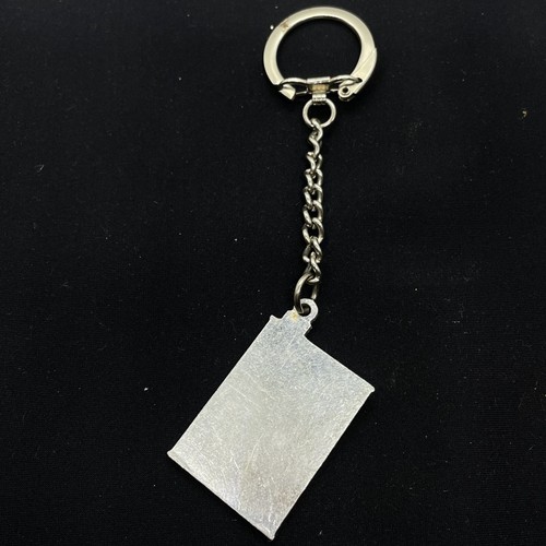 VINTAGE CASTROL SUPER MOTOR OIL KEYCHAIN OLD METAL RARE - Picture 2 of 4