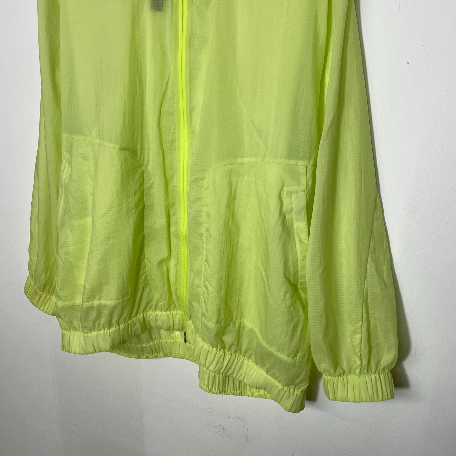 Lululemon Lab Translucent Lightweight Windbreaker… - image 3