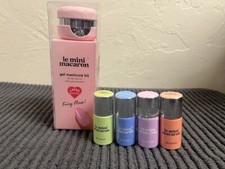 Brand New Le Mini Macaron Gel Manicure Bundle.