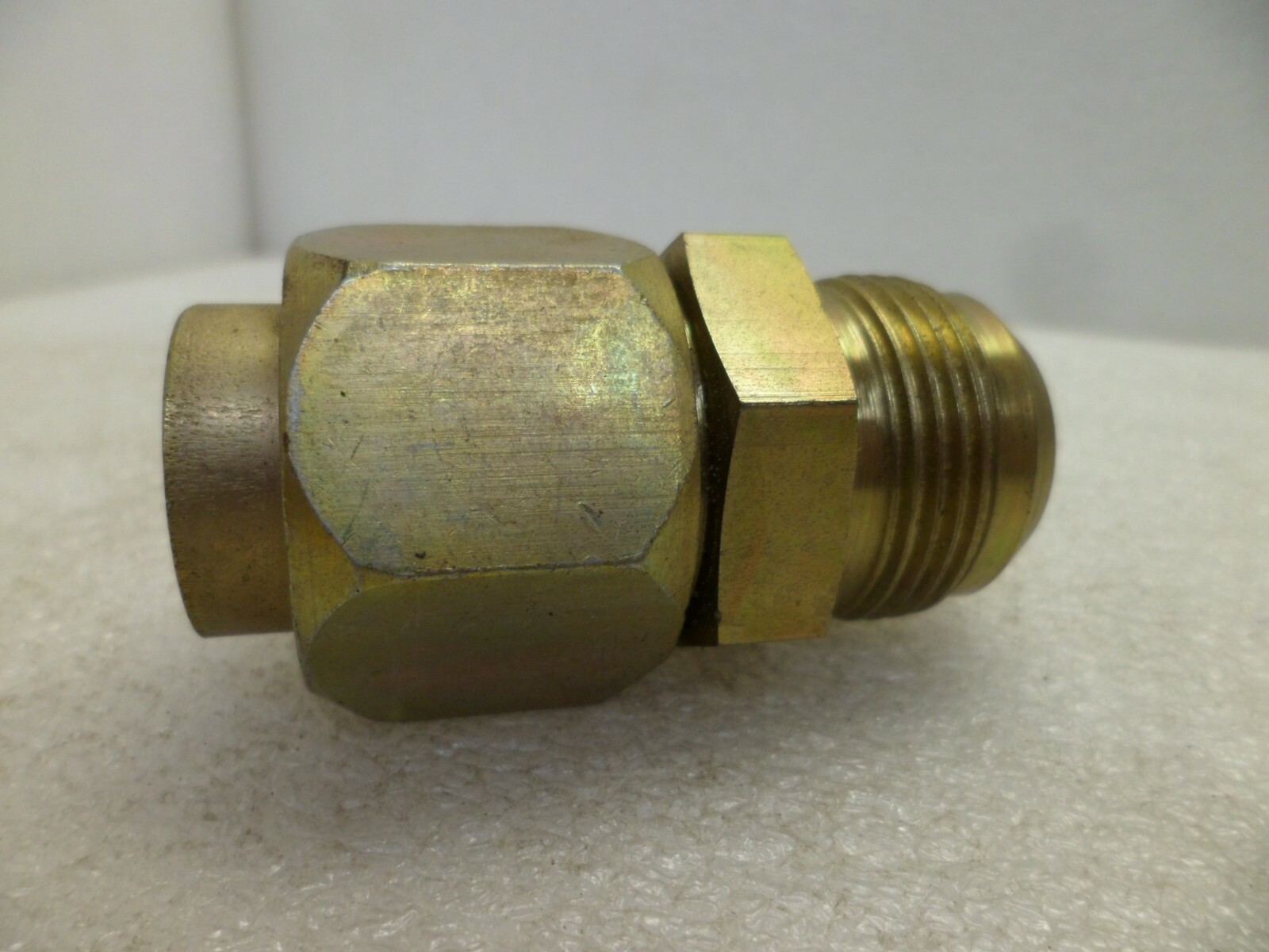 PARKER P16BU 1" OD. STEEL TUBE COMPRESSION X 1" JIC MALE ADAPTER FITTING NOS