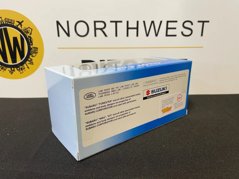 QY MODELS 1:43 SCALE RANGE ROVER SV 2022 - BLACK - Image 2 of 2