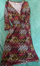 Ladies OLD NAVY Dress Brown, Red, Grey Chevron Design – Sz XS