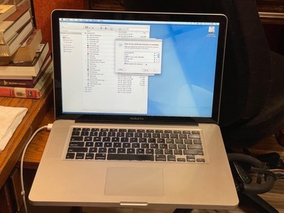 MacBook Pro, Model A1286 5,3 3.06ghz Intel Core 2 Duo, 4 gig ram, 250 gig HD