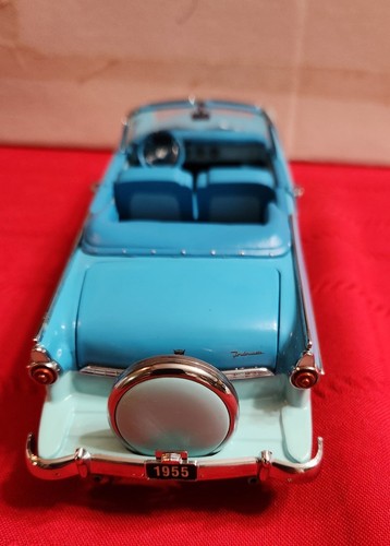 Franklin Mint B11XN56 1955 Ford Sunliner Convertible Boxed 1:24 2 Tone Blue - Picture 2 of 6
