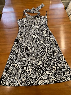 designer boutique dresses Khaki Flutter Sleeve Midi Dress – Simply Simpson delicate floral embroidery and Firefly Elastic Cowl Back Web collection: Bestsellers Midi dresses Color:Picture Color B