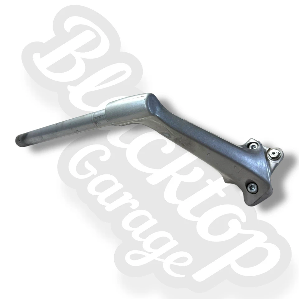 03-18 Honda ST1300 st 1300 right handlebar handle bar clip on - Image 3 of 4