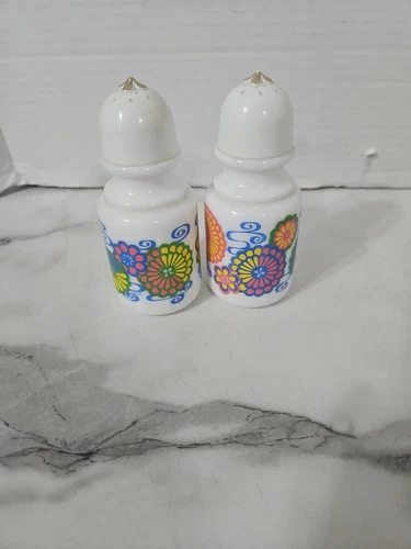 Vintage Avon Milk Glass Salt & Pepper Shakers Retro Hippie Flower Power 1960s