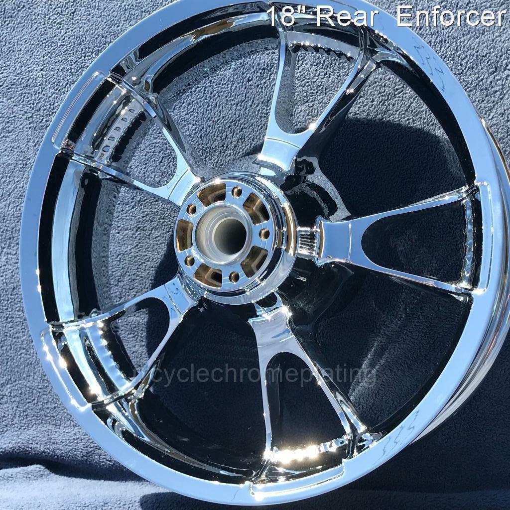 サ*ん様 ハーレーツーリング★アグレッサー★リアホイール★ホイールのみ 09-24 Harley Chrome 18 