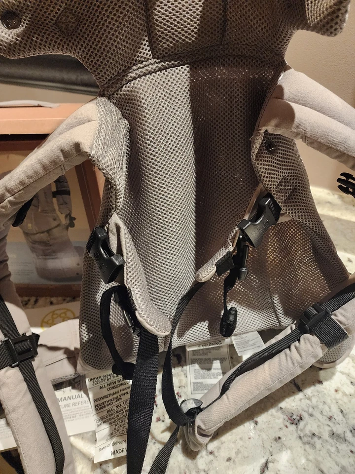 Portabebés completo Lillebaby flujo de aire ergonómico completo. Plata Foto 4 de 4