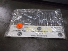 LOT OF 12 ALLEN BRADLEY GB6825 176170057462 RESISTORS 6800 OHMS 1W (BIN112)
