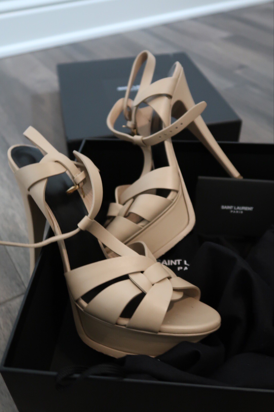 SAINT LAURENT YSL Tribute Platform Sandali 40 5