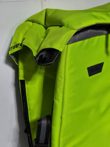 Icon Motorsports Squad 4 Moto Backpack 23L Motorcycle Green 21 x 11 x 8 - Picture 8 of 24