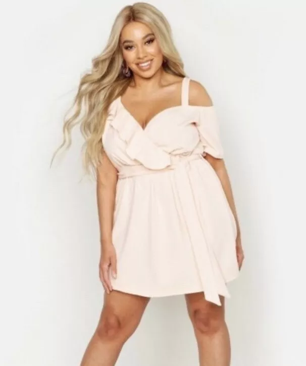 Boohoo dresses hotsell size 16