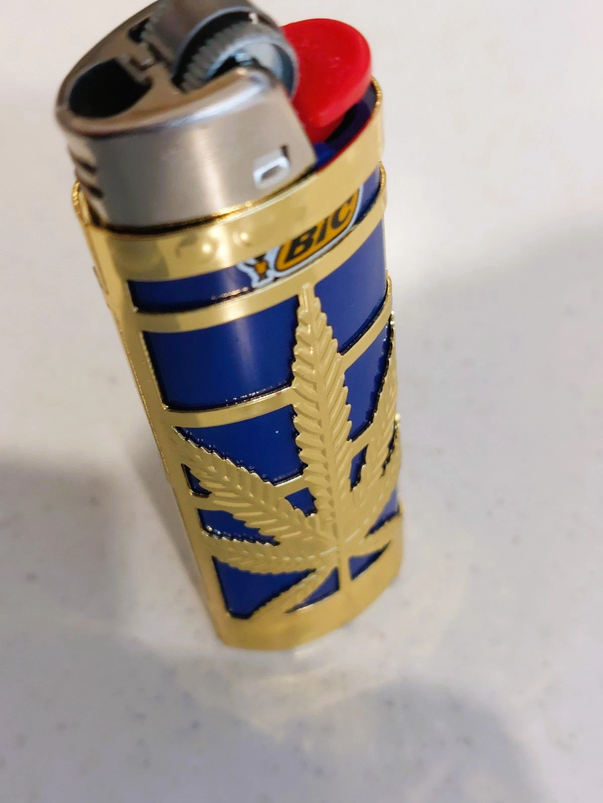 Gold Leaf Lighter Case Cover Holder for Large bic lighter comes with lighter - Picture 1 of 4