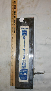 RARE GILLETTE BLUE BLADE RAZOR BLADE COIN OP DISPENSER W/KEY