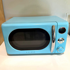 Galanz 0.7 cu ft Countertop Microwave Blue Glossy 700W Defrost Timer MPN