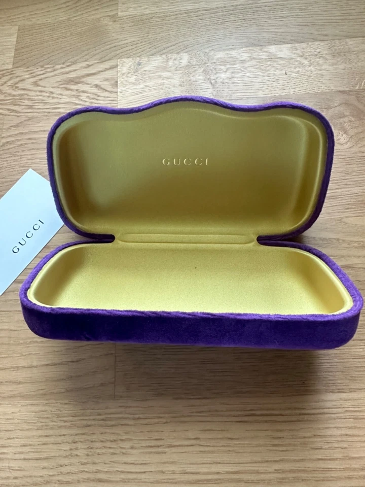 NEW AUTHENTIC GUCCI PURPLE EYEGLASSES CASE VELVET LARGE - Image 2 of 4