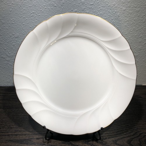 Mikasa Fine China Ehering 10 1/2" Speiseteller Goldrand L9709 Japan