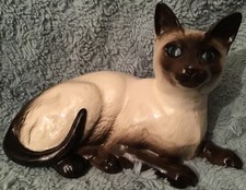 Royal Doulton Figure #1559  Siamese Cat Excellent Condition