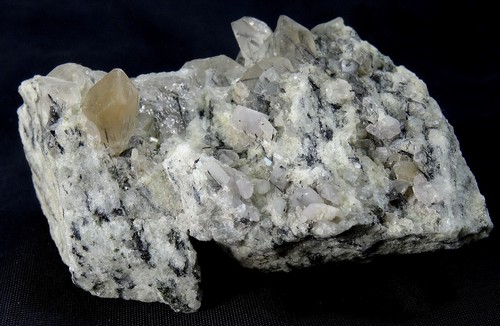 476 CARATS AMPHIBOLE QUARTZ CRYSTAL FROM PAKISTAN, (AN-31),