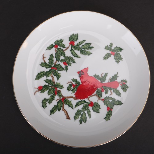 Lefton China Cardinal Plate Holly & Berry - Picture 2 of 6