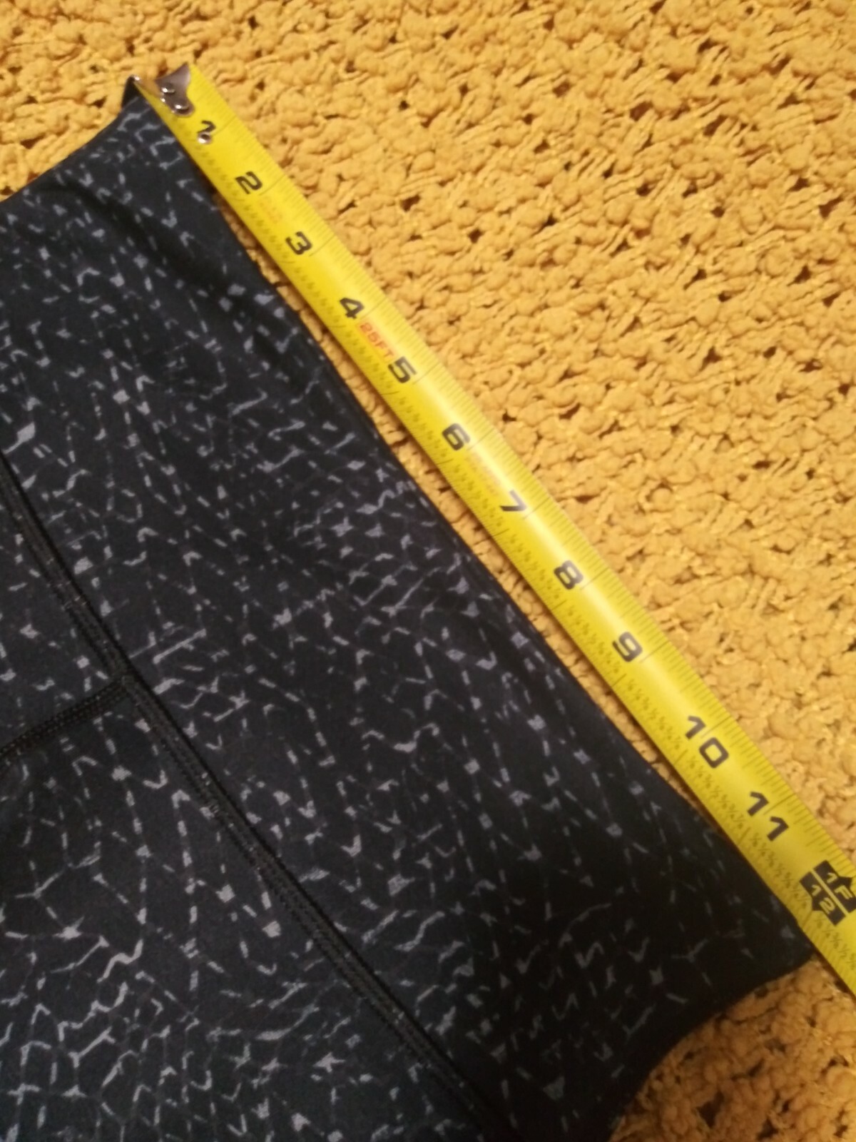 Lululemon constellation crop Patterned triangle g… - image 12