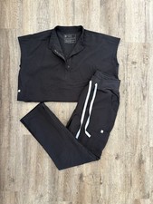 Women  s Figs Set