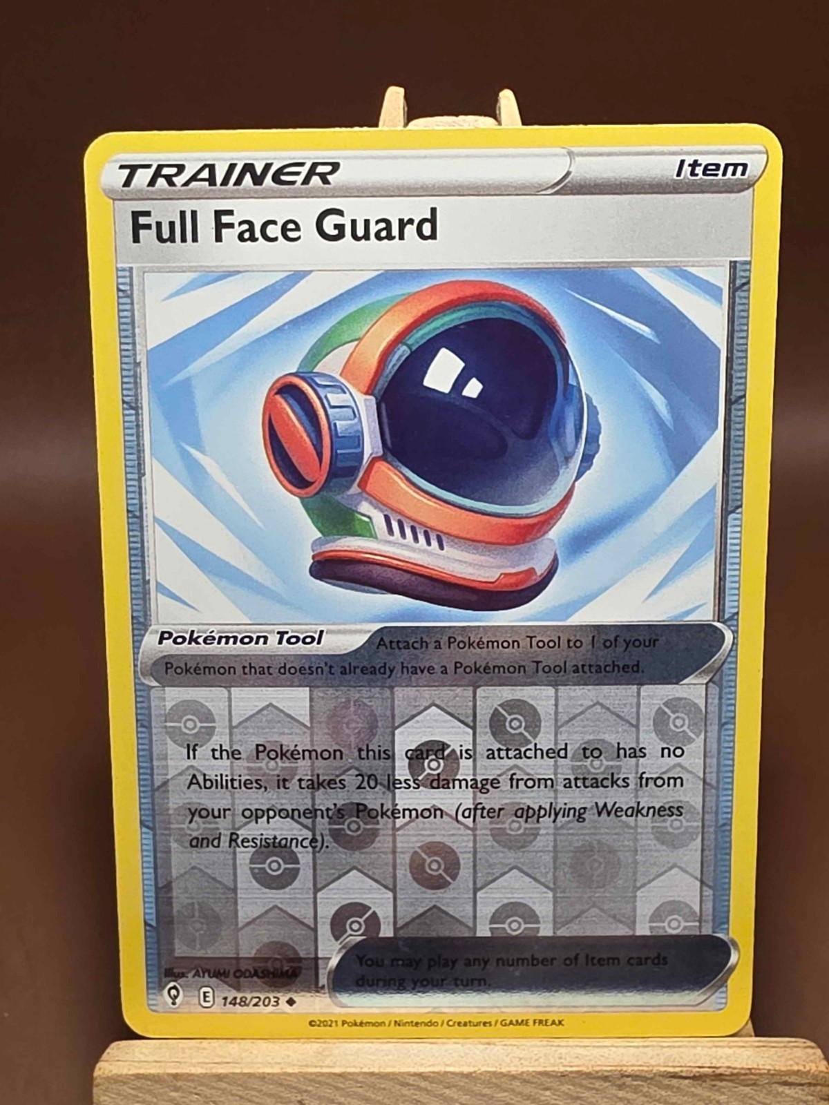 Full Face Guard 148/203 Evolving Skies Pokemon Reverse Holo MP